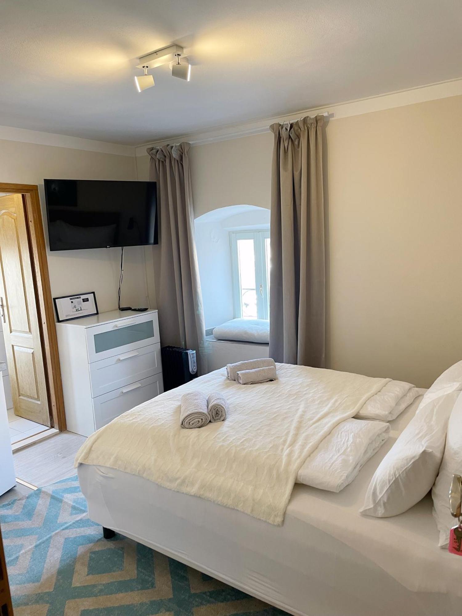 Fredys Apartments Stari Grad  Zewnętrze zdjęcie